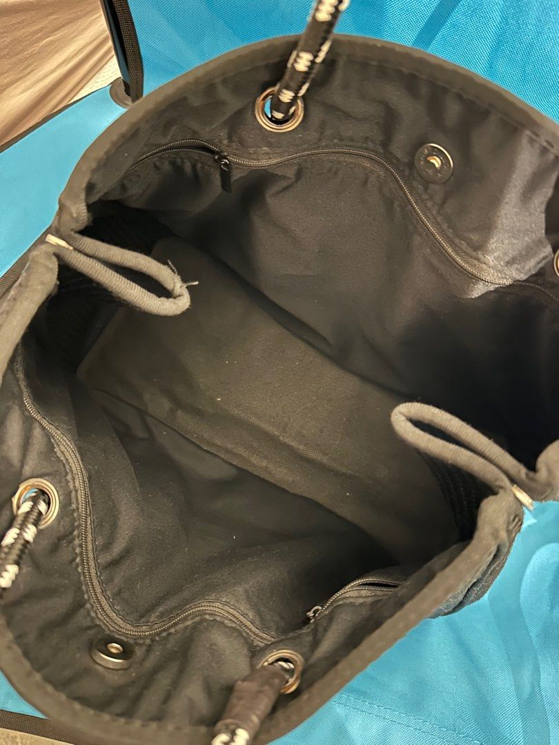 Nuprene black tote bag (Category: Luxury Bags & Wallets) located in Marilao. Submitted by pgbdc (Listing ID 1386623771, Image 3). Description: .