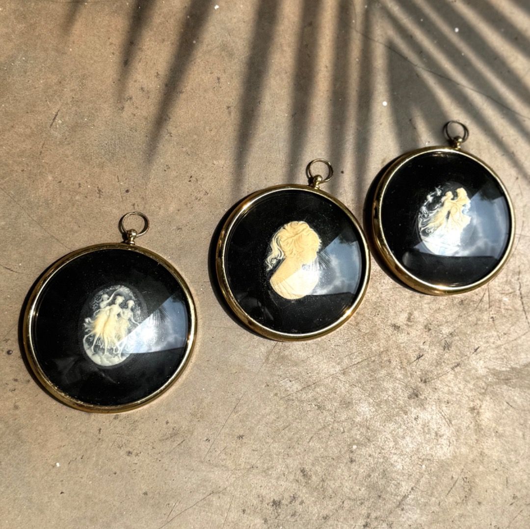 Object 335 Cameo Peter Bates vintage, Perabotan Rumah di Carousell