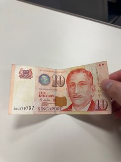 (Category: ) located in . Submitted by hype_essentials_sg (Listing ID 1386624739, Image 1). Description: .