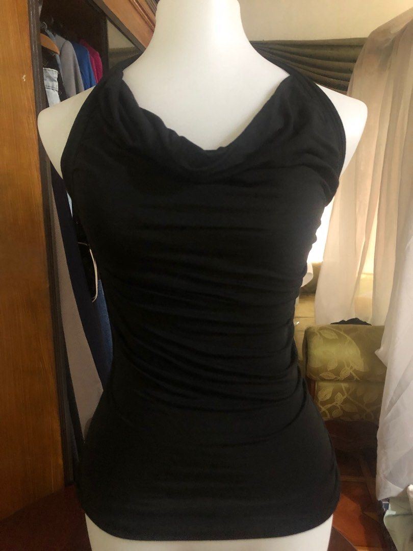 Original Mphosis Top (Category: Blouses) located in Mandaluyong City. Submitted by bmorig (Listing ID 1386661769, Image 1). Description: free shipping na po.
