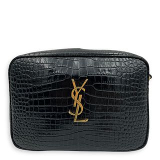 (Category: ) located in . Submitted by carousellluxury (Listing ID 1386649905, Image 1). Description: .