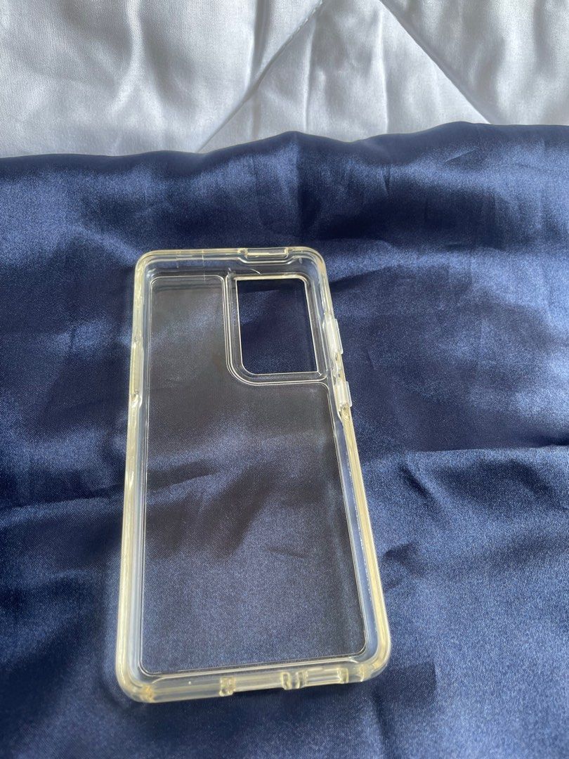 Samsung S21 ULTRA Cases (Category: Cases & Sleeves) located in Pasig City. Submitted by weng0952 (Listing ID 1386707080, Image 3). Description: Samsung S21 Ultra cases 5pcs. All in good conditions .