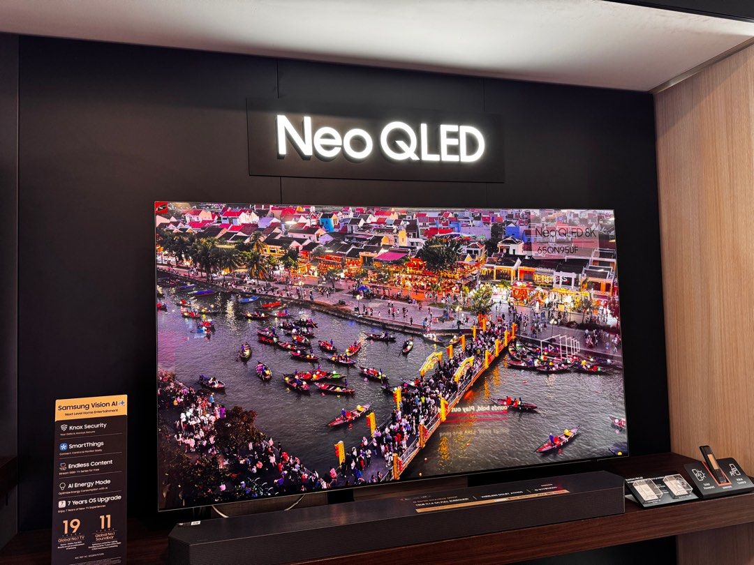 Sasung 8K QLED TV (Category: TV) located in Manila. Submitted by almnantnr (Listing ID 1386642899, Image 3). Description: We Offer Cash and Credit Card Transactions (minimal Charges may be applied for Credit Card Payment) For Sale! We Have Physical Stores. Samsung QLED 8K TV 65” QA65N800DG Mall Price - 129,000 Sale PRICE - 75,590 1 year warranty Parts and Services, with 7 days replacement. We offer Delivery around Metro Manila We also accept COD 