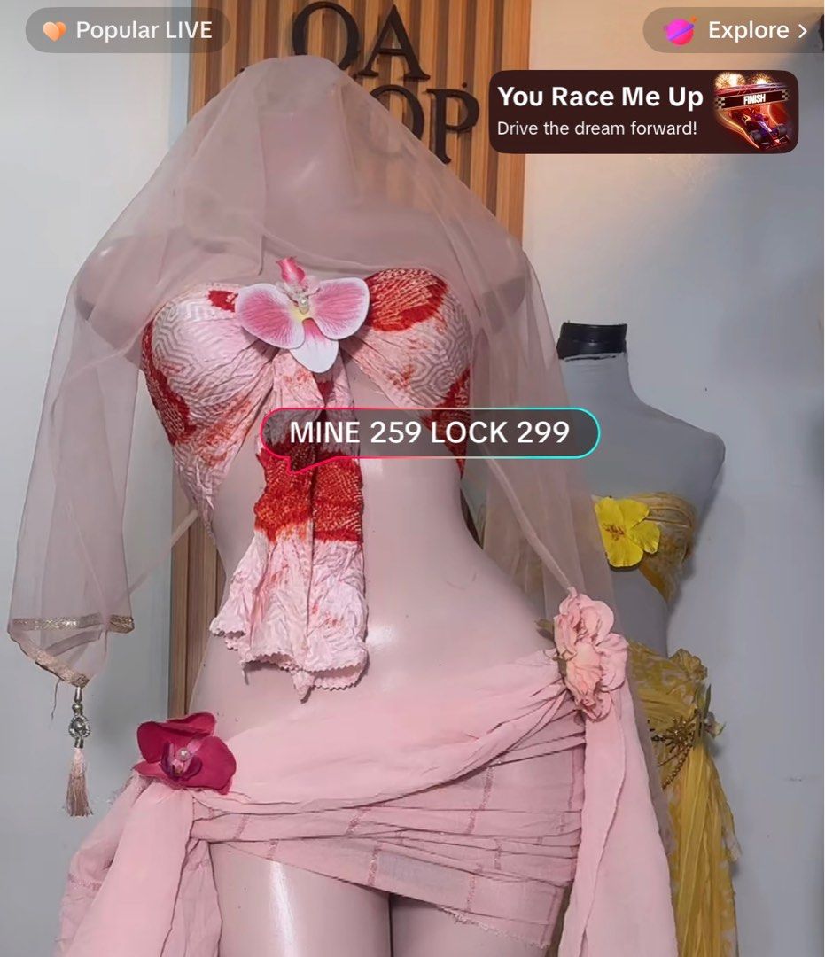 Scarf Bikini Tie XS to M (Category: Bikinis & Swimsuits) located in Taguig. Submitted by lyly13_ (Listing ID 1386592398, Image 1). Description: fits XS-M tie scarf bikini 3 scarfs USED ONLY ONCE (flowers not included) got this for 299₱ .