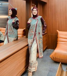 (Kategori: ) berada di . Dikirim oleh lemari.njonja (ID iklan 1386682052, Gambar 1). Deskripsi: .