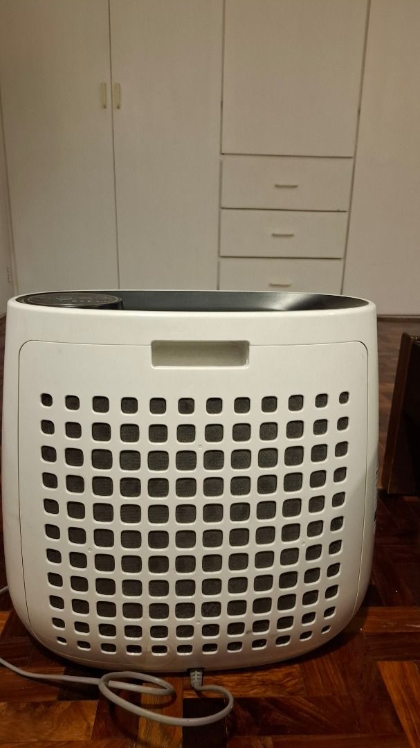 SHARP Air Purifier FP-J30E-B – Excellent Condition | Available for Pickup (Category: Air Purifiers & Dehumidifiers) located in Muntinlupa City. Submitted by varnangoel05 (Listing ID 1386604353, Image 3). Description: Huminga ng mas malinis at preskong hangin agad! Ibinebenta ang SHARP Air Purifier FP-J30E-B na nasa perpektong kondisyon. Mainam para sa mga kwarto, maliit na sala, o study area. ✅ Ganap na gumagana ✅ Malinis at compact ang disenyo ✅