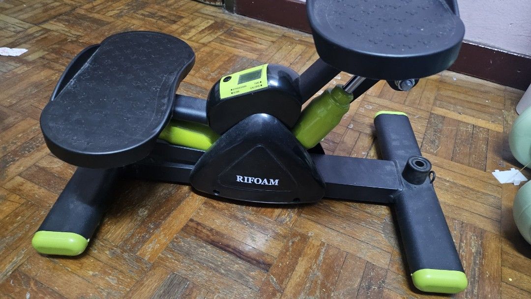 STEPPER / SIDE STEPPER (Category: Toning & Stretching Accessories) located in Kuala Lumpur. Submitted by greenteh8 (Listing ID 1386724277, Image 1). Description: RTS: started using walking pad only for pick up at puchong.