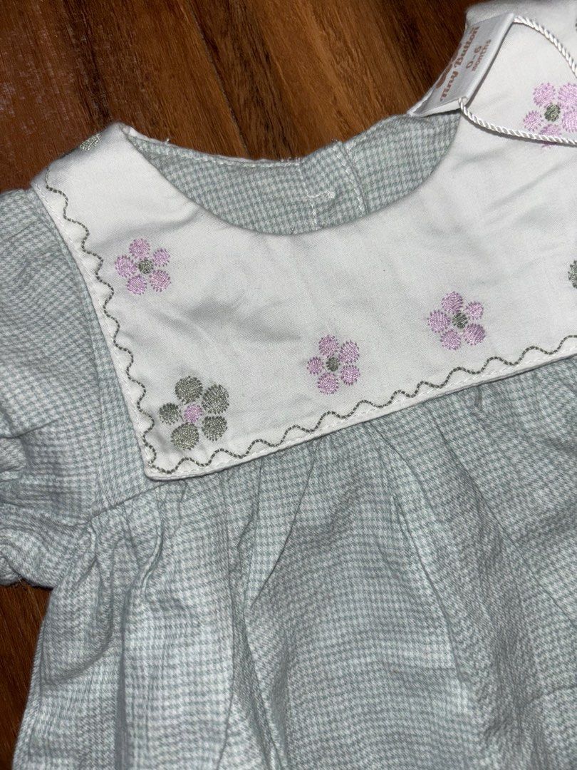 Tiny button dress (Category: Babies & Kids Fashion) located in Kuala Lumpur. Submitted by linday14 (Listing ID 1386722756, Image 2). Description: 0-6 months.