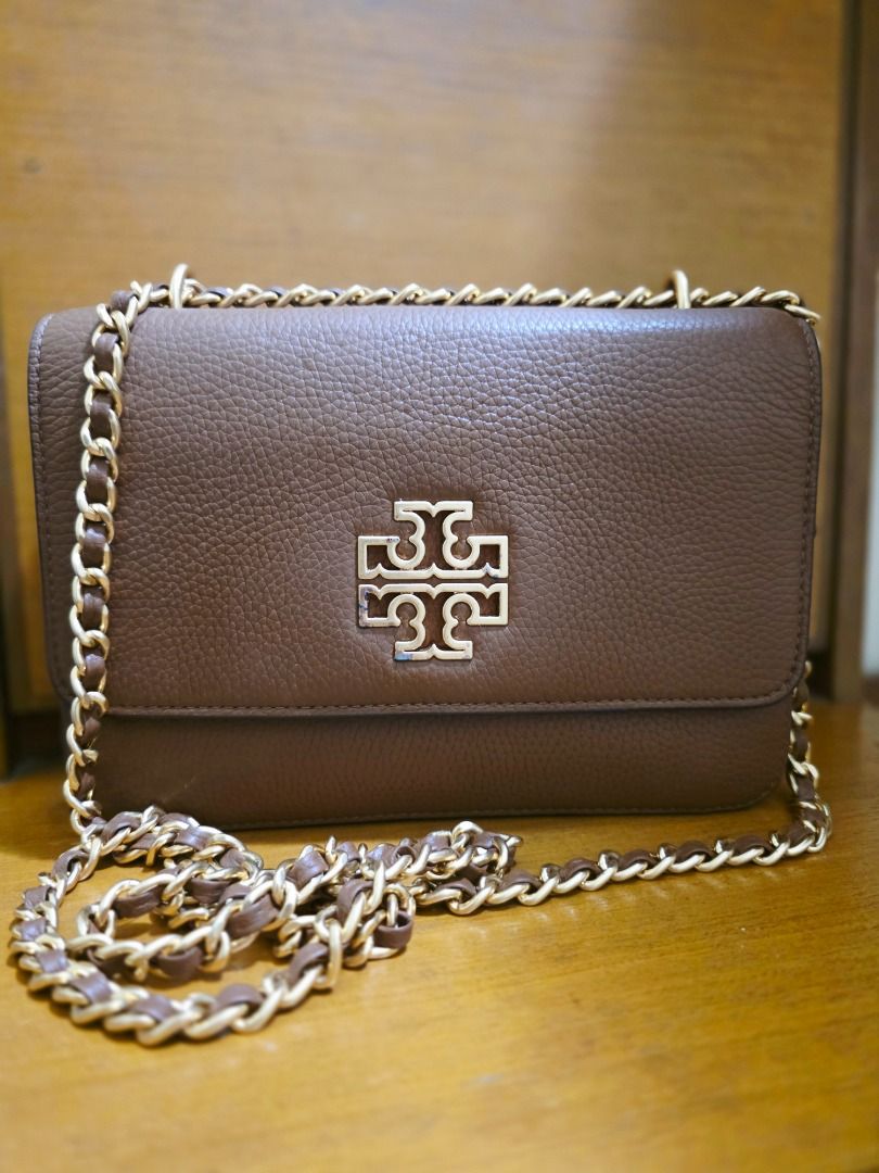 Tory Burch Britten (Category: Luxury Bags & Wallets) located in Manila. Submitted by sugarlover (Listing ID 1386762919, Image 1). Description: Guaranteed authentic. .