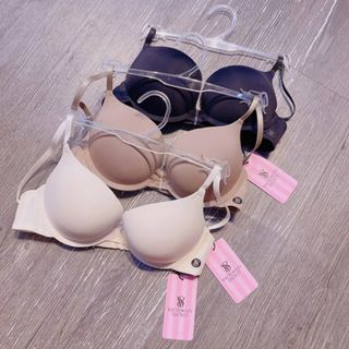 (Category: ) located in . Submitted by skirt_girlph (Listing ID 1386670444, Image 1). Description: .
