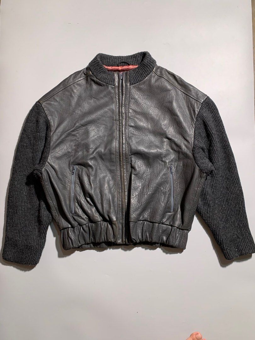 VINTAGE 80s YSL WOOL LEATHER BLEND JACKET (Category: Luxury Apparel) located in Taguig. Submitted by thehookv1 (Listing ID 1386758793, Image 1). Description: VINTAGE 80s YSL WOOL LEATHER BLEND JACKET SIZE 44 25x27 PIT TO PIT | SHOULDER TO HEM VERY GOOD CONDITION TO ITS AGE AUTHENTIC 💯 TAGUIG DM ME .