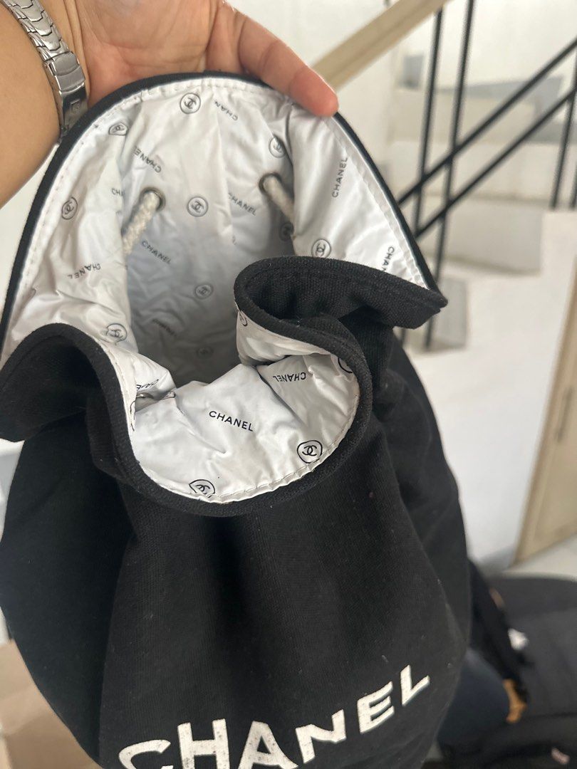 VIP CHANEL ORIGINAL | Backpack (Category: Luxury Bags & Wallets) located in Manila. Submitted by preloved.brand2023 (Listing ID 1386668764, Image 2). Description: With minimal sign of use from South Korea..