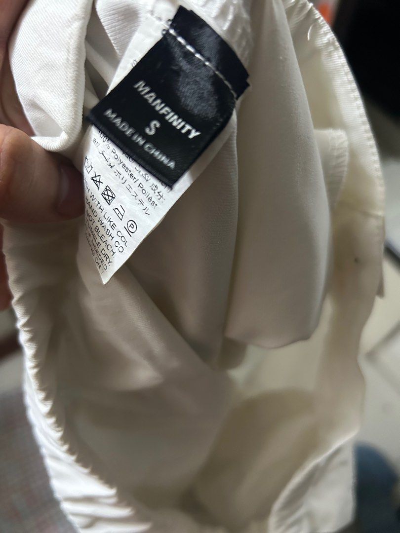 White Straight Leg Pants (Category: Trousers) located in Manila. Submitted by polyvex (Listing ID 1386769630, Image 3). Description: MANFINITY White Straight Leg Pants Color: White Size: Small Dimensions Waist: 29” (Stretchable; No Belt Loops) Outseam: 39.5” Inseam: 28” Issue: None, worn twice Location: Vito Cruz, Manila 📍.