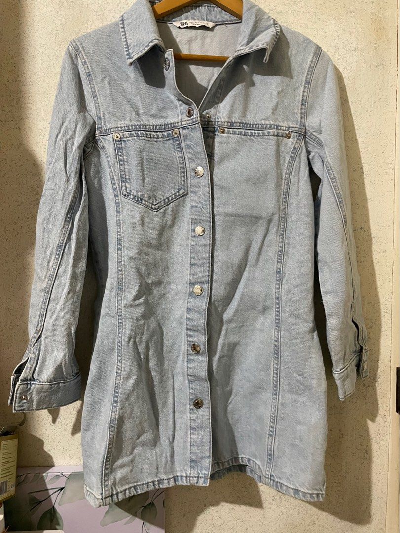 Zara Denim Dress (Category: Dresses) located in Lucena. Submitted by kathyscorner (Listing ID 1386686904, Image 1). Description: Soft denim Can fit 25-27 waist Garterized back.