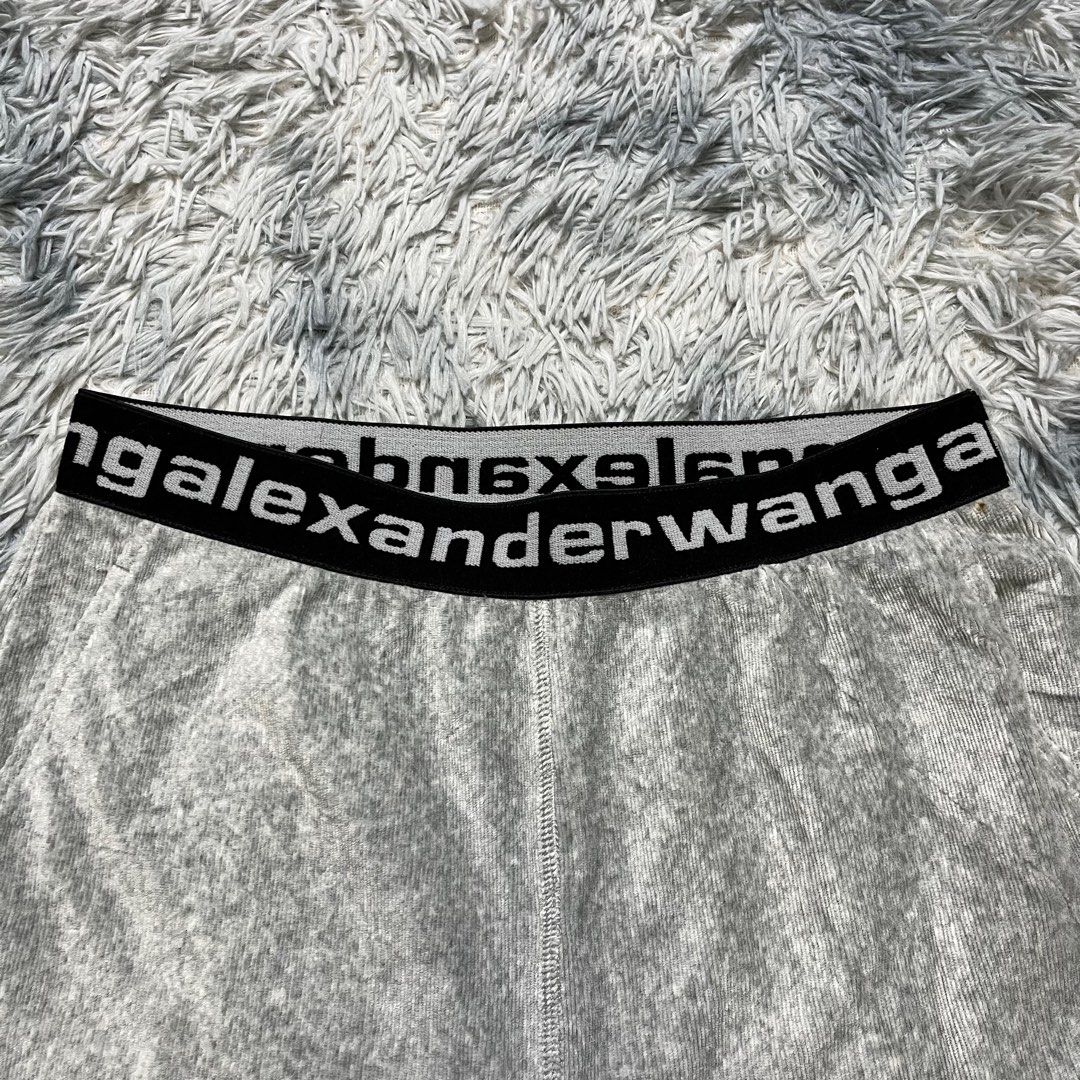 Alexander Wang Corduroy Jogger pants (Category: Luxury Apparel) located in Dumaguete. Submitted by dgte.grails (Listing ID 1386814002, Image 2). Description: Alexander Wang Corduroy Jogger pants Waist 28-32 Length 38 Good as new! 500Pm.