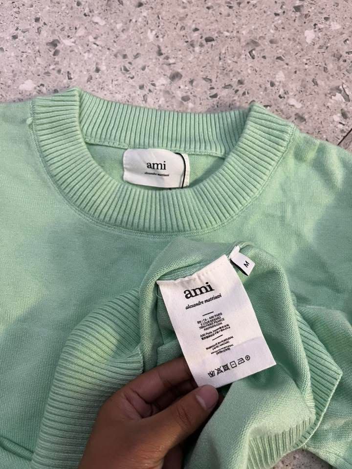 ALEXANDRE MATTIUSSI KNIT SWEATER (Category: Luxury Apparel) located in Baguio. Submitted by lairdegawd_06 (Listing ID 1386907122, Image 3). Description: Dimes: 23x24 Condition: Like new to brand new Color rate: 10/10 Complete tags Check photos for more details No issue.