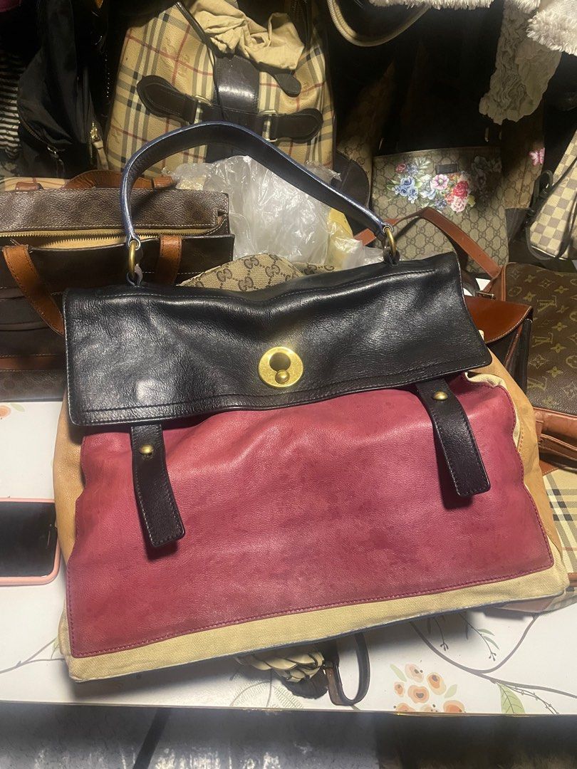 Authentic Ysl muse (Category: Luxury Bags & Wallets) located in Mambajao. Submitted by ckali (Listing ID 1386882426, Image 3). Description: Authentic money back no major issue Japan source.