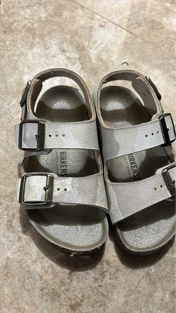 Birkenstock Milano Kinder (Category: Babies & Kids Fashion) located in Lian. Submitted by jeighs_closet (Listing ID 1386824425, Image 1). Description: Well used Size 27 17cm.