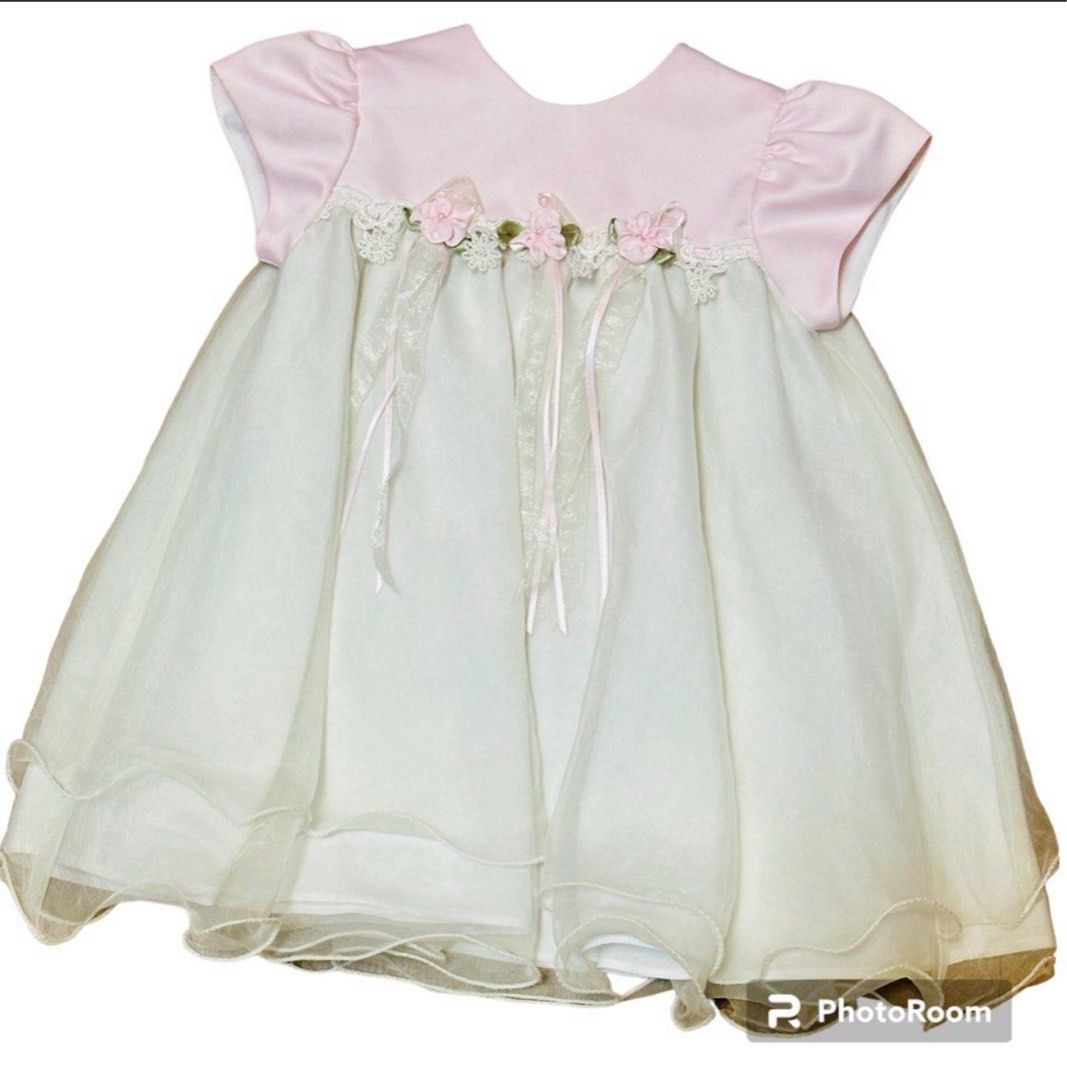 Birthday dress/ Baptismal (Category: Babies & Kids Fashion) located in Cavite. Submitted by TumeAltas (Listing ID 1386798015, Image 1). Description: Used twice No flaws.