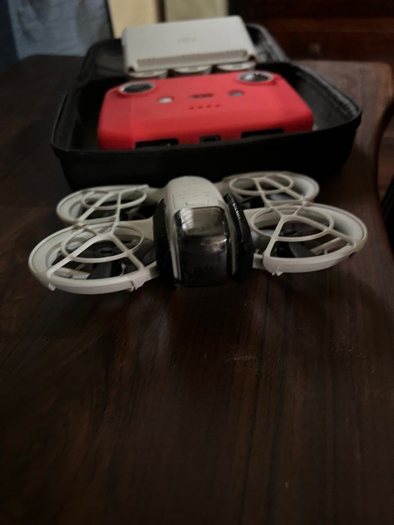 Dji neo fmc (Category: Drones) located in Quezon City. Submitted by tyler8. (Listing ID 1386791718, Image 3). Description: Dji neo fmc - 14,000 Open for swap Details: - No crash history - all working it comes with 3 extra batteries, battery hub, fmc controller (Rc- N3 remote), silicone case, dji neo, box itself, bag. Test all you want upon meetup. For meetup: Around Marikina, gateway cubao. .