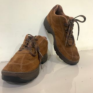 (Kategori: ) berada di . Dikirim oleh theshoedrop.id (ID iklan 1386924136, Gambar 1). Deskripsi: .