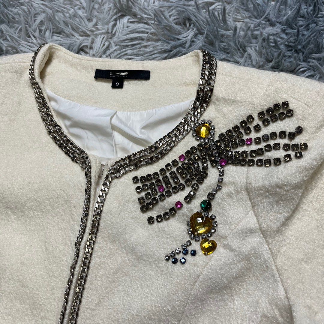 Gucci Beaded Tweed Blazer Jacket (Category: Luxury Apparel) located in Dumaguete. Submitted by dgte.grails (Listing ID 1386825356, Image 2). Description: Gucci Beaded Tweed Jacket 17 width 22 length Good as new 700 Pm .