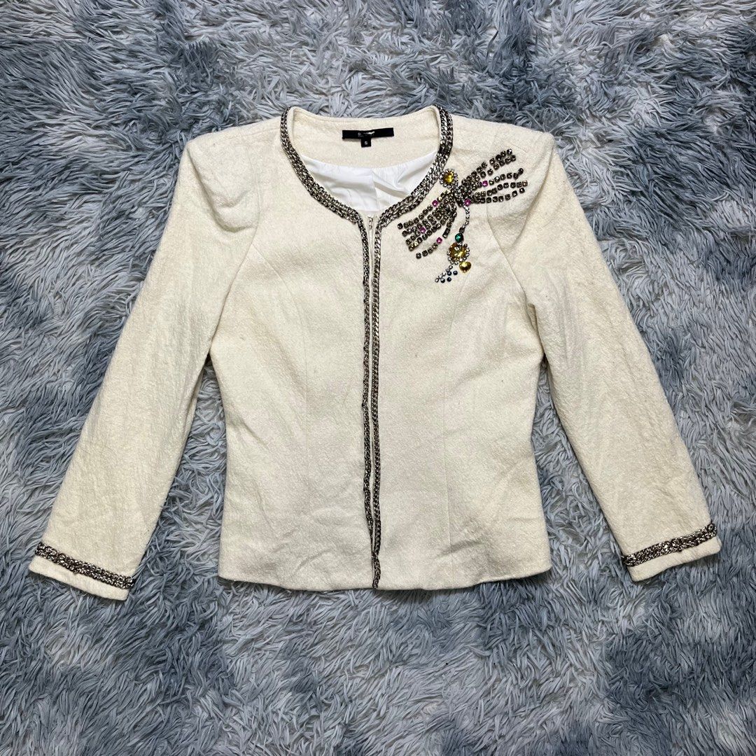 Gucci Beaded Tweed Blazer Jacket (Category: Luxury Apparel) located in Dumaguete. Submitted by dgte.grails (Listing ID 1386825356, Image 1). Description: Gucci Beaded Tweed Jacket 17 width 22 length Good as new 700 Pm .