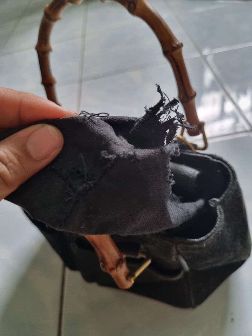 GUCCI VINTAGE SUEDE BAMBOO (Category: Luxury Bags & Wallets) located in Caloocan City. Submitted by thon0806 (Listing ID 1386821096, Image 3). Description: authentic💯 faded stamp but with cert may tastas lining sa loob project bag.