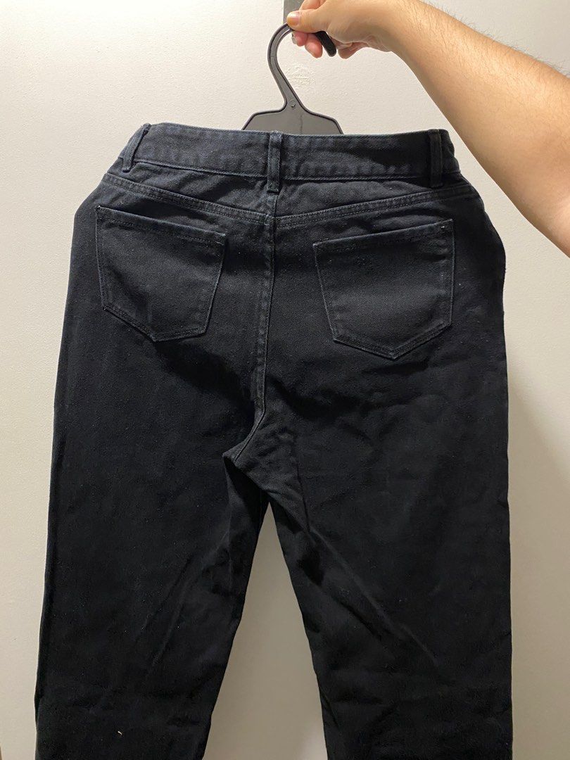 Highwaisted Straight-Cut Black Jeans (Category: Jeans) located in Taguig. Submitted by dcltering_unicorn (Listing ID 1386779958, Image 2). Description: FREE for anyone who buys any of my listings. Just make an offer :)) ♡about the item♡ ✿ size: waist - 26 ✿ brand: Spao ✿ high-waisted, straight cut ✿ color may vary due to lighting ✿ rfs: decluttering, no longer fits me ✿ location: Makati Area ✿ mod: can do meet up meet up if malapit, otherwise lal