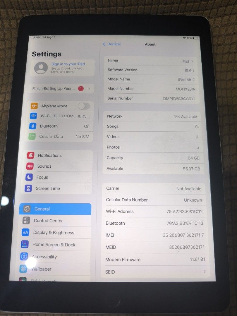 iPad Air 2 64GB WiFi + cellular Space Gray (Category: iPad) located in Las Pinas. Submitted by jpntrader (Listing ID 1386860355, Image 2). Description: iPad Air 2 64GB WiFi + cellular Space Gray - unit only - no issue Apple ID - no issue finger print - working well - issue it's has white spot(you can see it on 3rd photo) - some dent (on 4th 5th 6th photos).