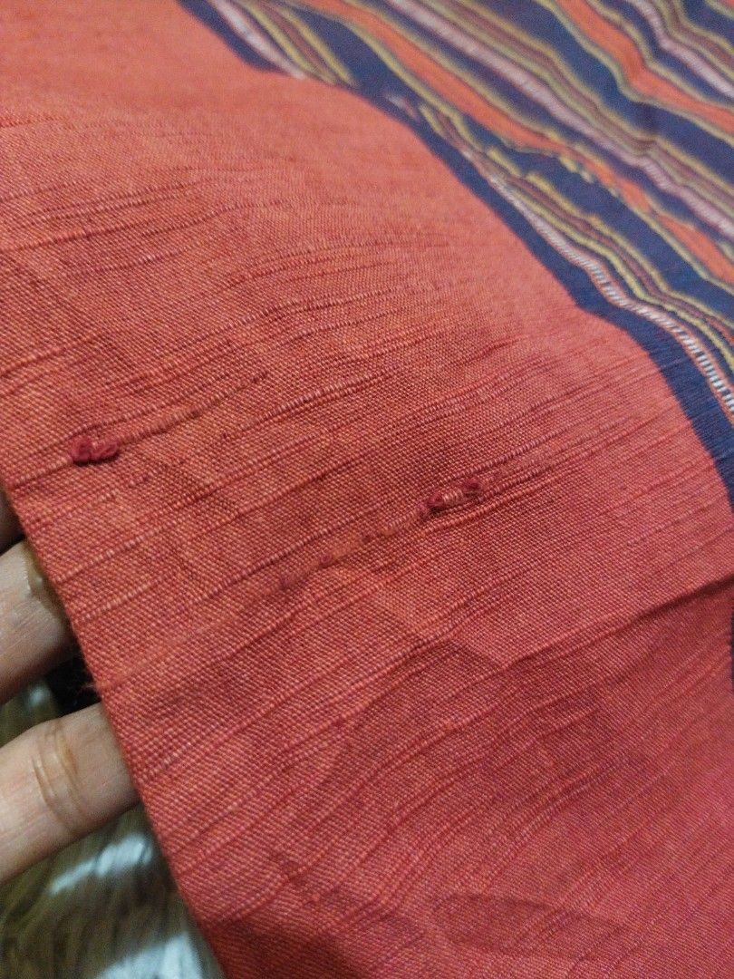 Japanese Long Table Runner (Category: Table Linen & Textiles) located in La Paz. Submitted by carou89146 (Listing ID 1386911638, Image 3). Description: Very long, looks ethnic Length 145 inches width 11.5 inches See all pics for more details, a tiny runs on 3rd pic. very nice needs washing Gcash location Ilocos province Thank you 🙏🏻.
