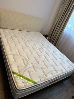 (Category: ) located in . Submitted by JuneQuan (Listing ID 1386786664, Image 1). Description: .
