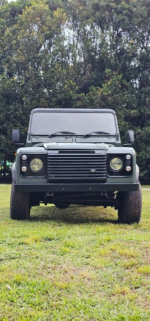 Land Rover Defender 110 5-Door Manual (Category: Used Commercial Vehicles for Sale) located in Singapore. Submitted by rushsg (Listing ID 1386887987, Image 1). Description: 1985 Land Rover Defender 110 - 5 Door The vehicle is not yet registered. Price does not include COE and ARF. The vehicle has already performed its inspection and is ready for registration. If you have any questions about the vehicle, please feel free to ask..