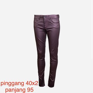 (Kategori: ) berada di . Dikirim oleh theoutfitters (ID iklan 1386813617, Gambar 1). Deskripsi: .