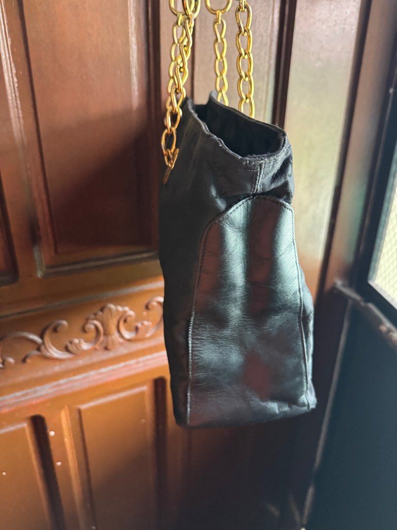 MCM tote bag Germany (Category: Luxury Bags & Wallets) located in San Jose del Monte. Submitted by r_h_e_a10 (Listing ID 1386806311, Image 2). Description: with sign of usage slightly tarnished hardware .