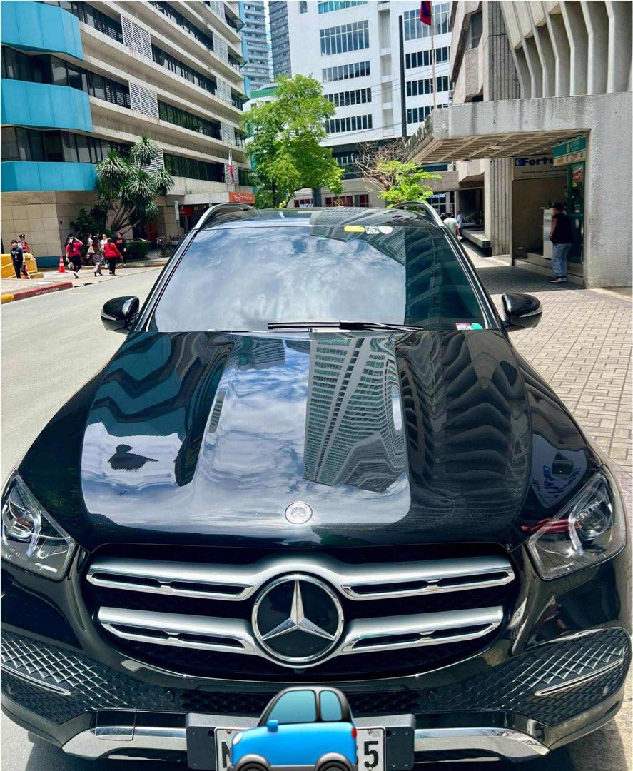 Mercedes-Benz GLE 300 Auto (Category: Used Cars) located in Taguig. Submitted by johnhb (Listing ID 1386959433, Image 2). Description: Black Mercedes Benz GLE 300d model 2022. Kilometer reading 26,000 kms. First owner, casa maintained. RFS: Upgrade.