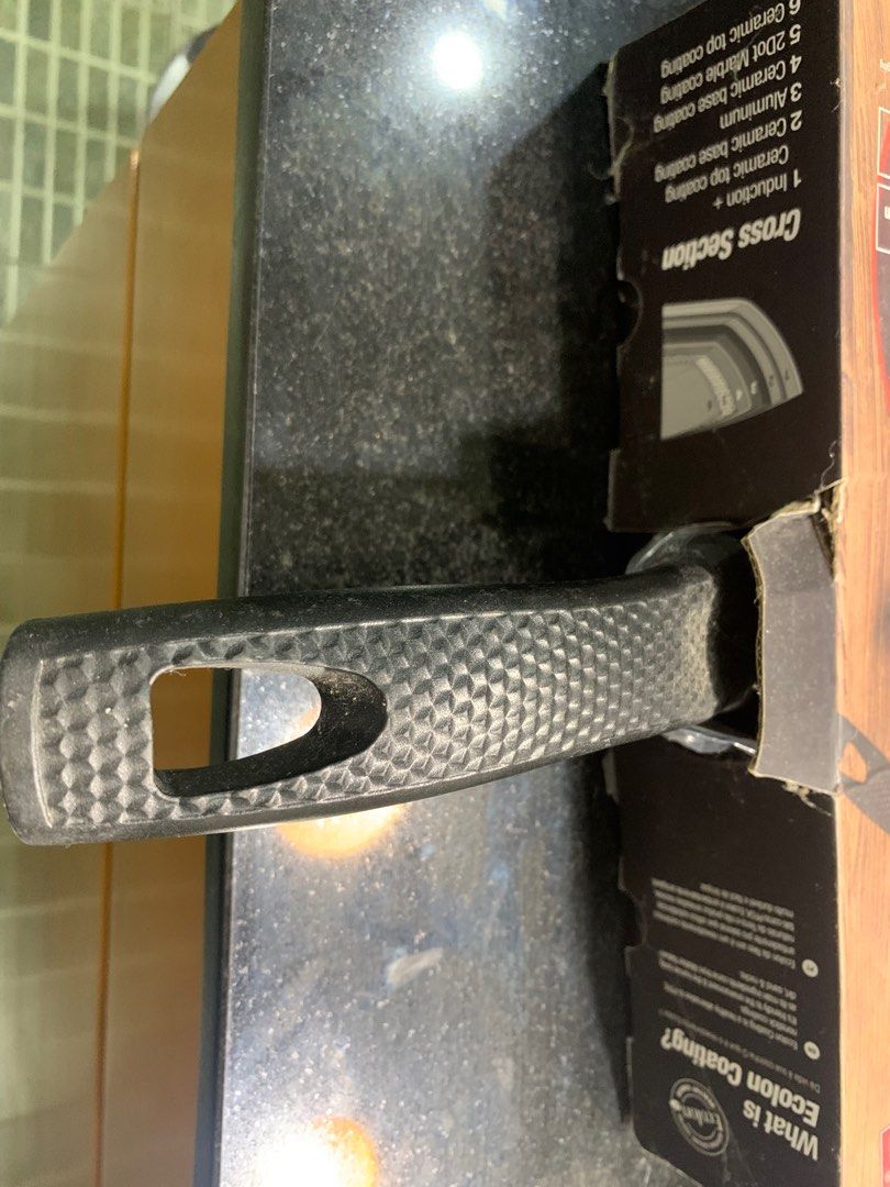 Neoflam Grill Pan (Category: Other Kitchenware & Tableware) located in Quezon City. Submitted by dimsum79 (Listing ID 1386837938, Image 3). Description: For sale: Brandnew never taken out of the box Neoflam Grill Pan Size: 28cm Price:2k.