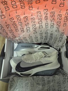 (Category: ) located in . Submitted by ldwee94 (Listing ID 1386881901, Image 1). Description: .