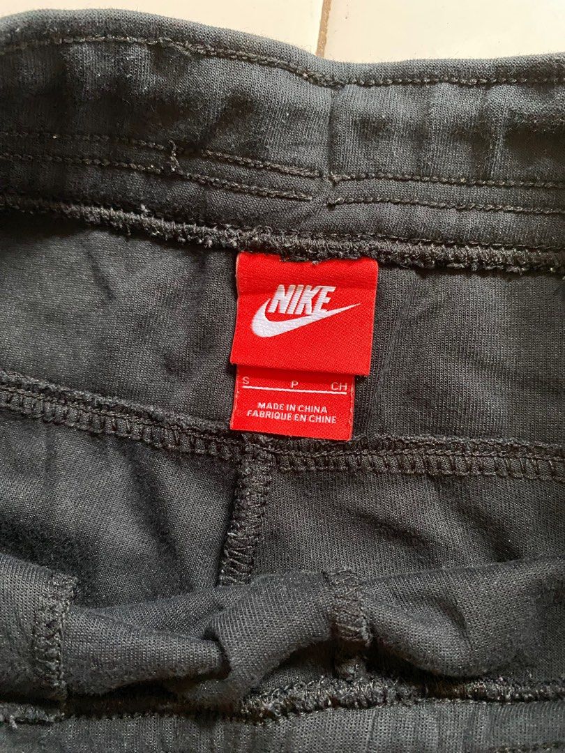 Nike techfleece (Category: Joggers) located in Davao. Submitted by kentjustin78161 (Listing ID 1386852225, Image 3). Description: Excellent condition No issue 28-30 .