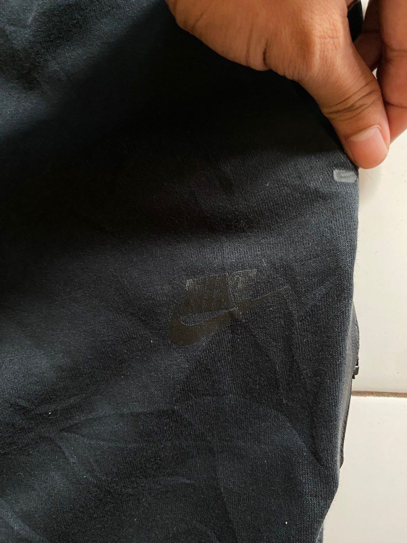 Nike techfleece (Category: Joggers) located in Davao. Submitted by kentjustin78161 (Listing ID 1386852225, Image 2). Description: Excellent condition No issue 28-30 .