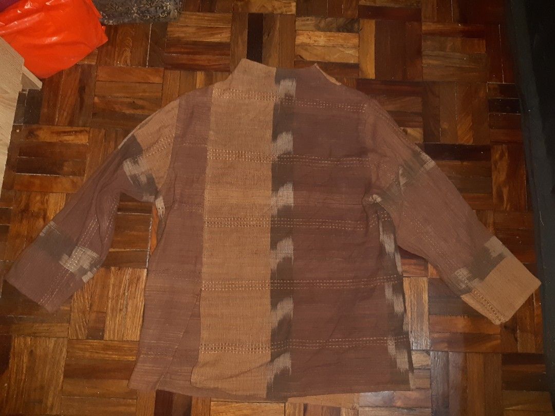 Nuno Kobo Traditional Japanese (Category: Luxury Apparel) located in Davao. Submitted by wonderwallnnipz_91 (Listing ID 1386941535, Image 2). Description: Nuno Kobo (Japanese Brand) Unique Style Japanese Fashion Japanese brand but Made in Thailand on tag 100% Cotton Good Condition See picture Details Unisex Actual measurements: Sleeve Length: 30.5 inches Calf Width: 5.2 inches Chest Width: 22 inches Length: 29 inches Neck Circle(opening): 16.5 in