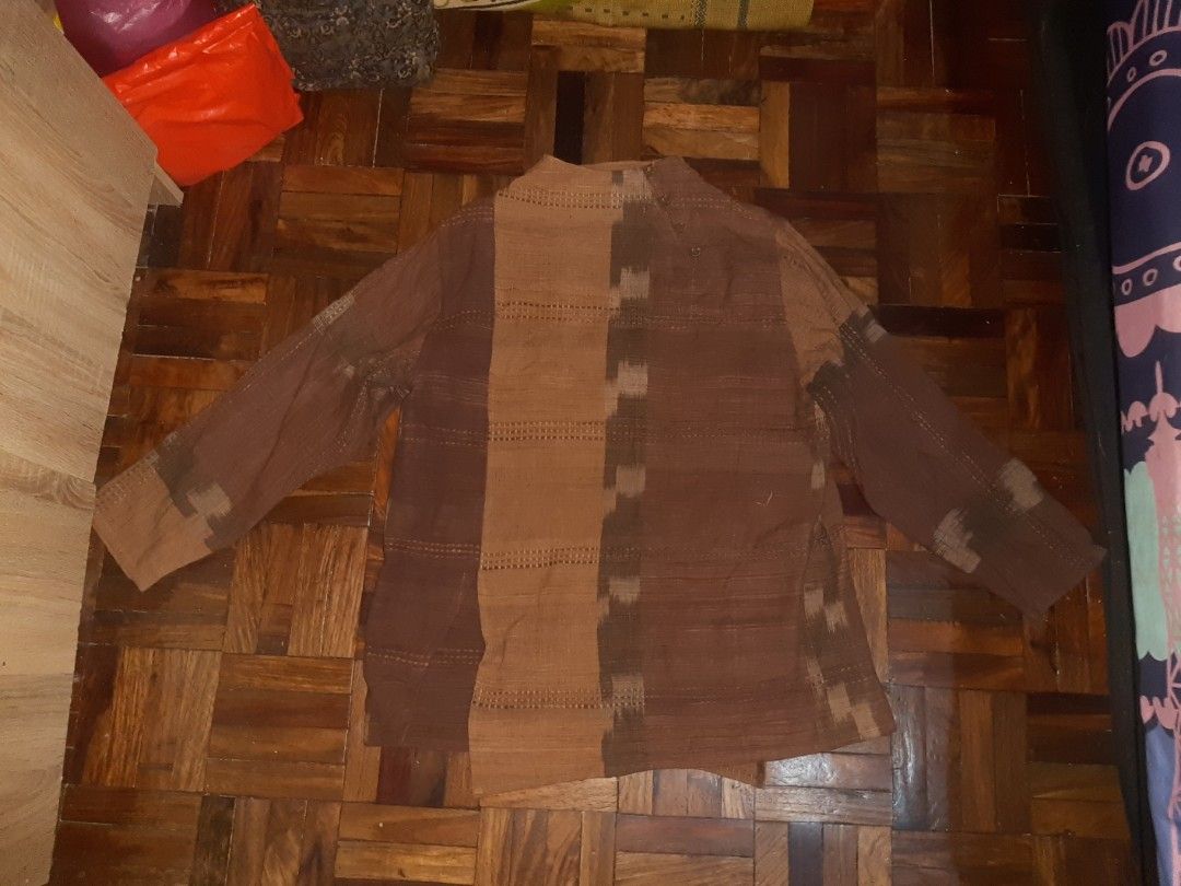 Nuno Kobo Traditional Japanese (Category: Luxury Apparel) located in Davao. Submitted by wonderwallnnipz_91 (Listing ID 1386941535, Image 1). Description: Nuno Kobo (Japanese Brand) Unique Style Japanese Fashion Japanese brand but Made in Thailand on tag 100% Cotton Good Condition See picture Details Unisex Actual measurements: Sleeve Length: 30.5 inches Calf Width: 5.2 inches Chest Width: 22 inches Length: 29 inches Neck Circle(opening): 16.5 in