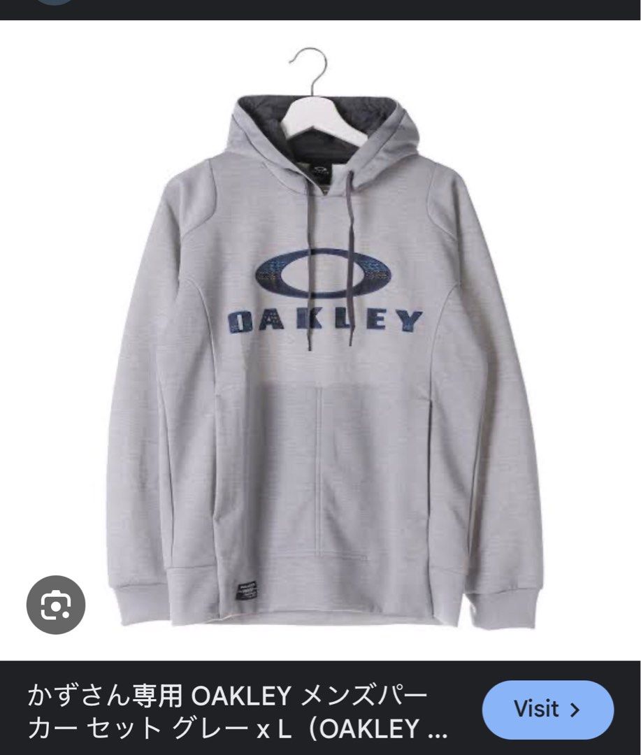 Oakley Type-01 Hoodie Embroided Logo (Authentic) (Category: Coats, Jackets and Outerwear) located in Cavite. Submitted by newclassicwear (Listing ID 1386841146, Image 1). Description: Oakley Type-01 Hoodie Embroided Logo Authentic M On Tag (21width 26length) Excellent Condition. 9.9 Honest Color Rate. None Any Issues. Can Do Vc Or Meet Up Para Iwas Pangamba.📌 Unli Vouch If Shipping.📌 Cavite📍 Lalamove J&T Meet Up🚛.