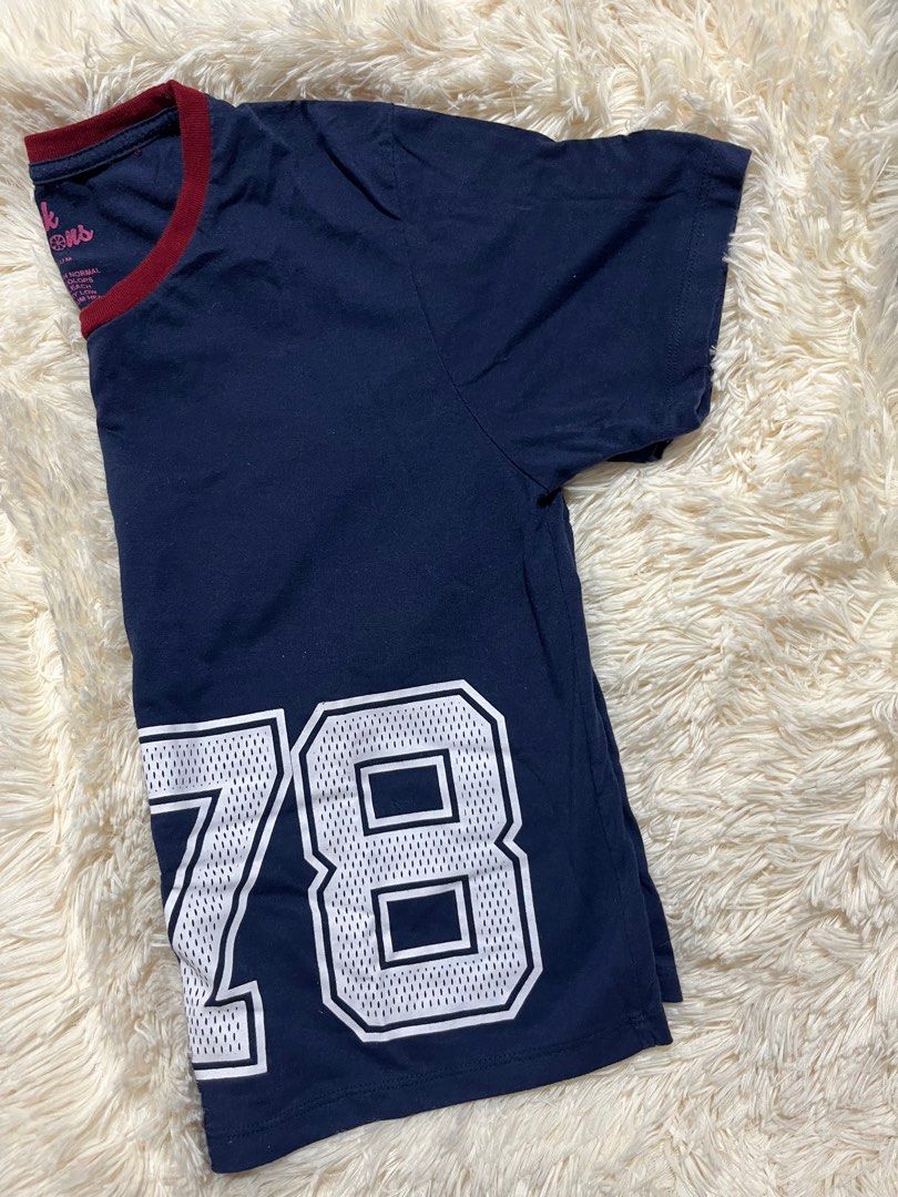 Pink Lemons Navy Blue Crop Top (Category: Shirts) located in Taguig. Submitted by mafrd (Listing ID 1386794963, Image 1). Description: .