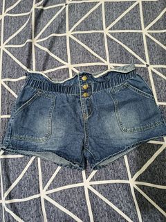 (Category: ) located in . Submitted by janixa06 (Listing ID 1386867317, Image 1). Description: .