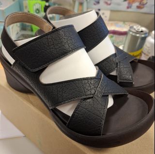 （分類：）位於 。 由 mickyone 提交（商品編號 1386850855，圖片 1）。簡介： 。