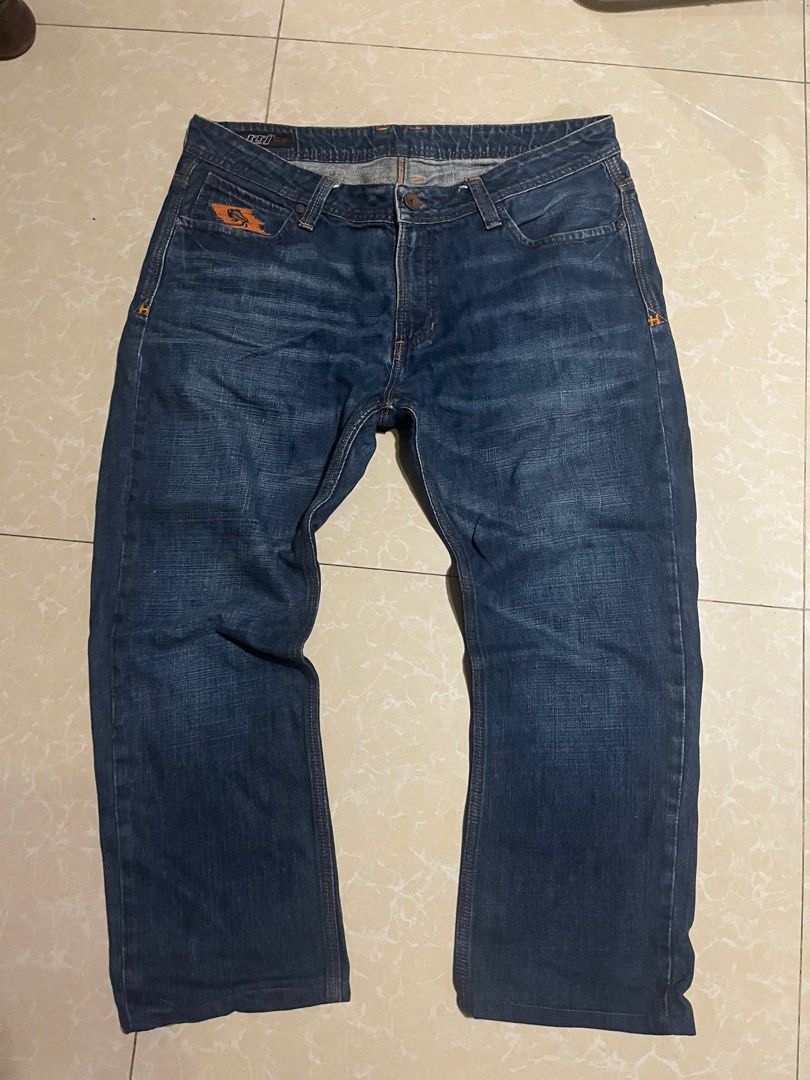 RRJ Denim Jeans Unisex (Category: Jeans) located in Manila. Submitted by sossa4 (Listing ID 1386914822, Image 1). Description: - Decluttering - Good as new - see more photos for the measurements .