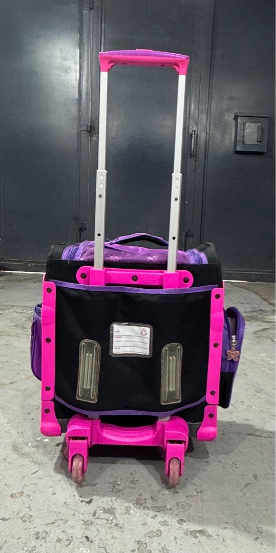 School bag (Category: Strollers) located in Quezon City. Submitted by miasfashionaccessories (Listing ID 1386787560, Image 2). Description: .