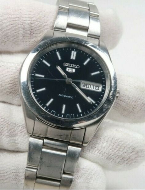 Seiko 5 automatic (Category: Luxury Watches) located in Quezon. Submitted by joannuysia (Listing ID 1386791511, Image 1). Description: .