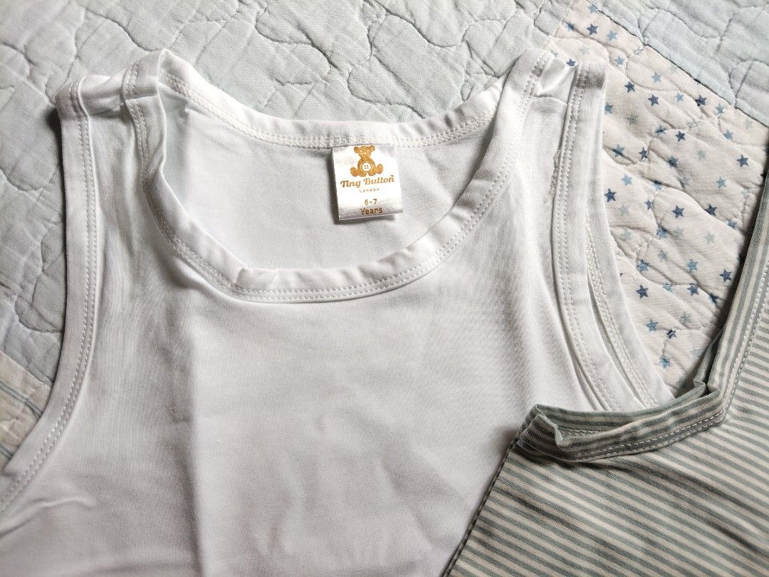 Singlets (Category: Babies & Kids Fashion) located in Kuala Lumpur. Submitted by maszyuana88 (Listing ID 1386941162, Image 3). Description: Wrongly buy Saiz 6-7y Still new.
